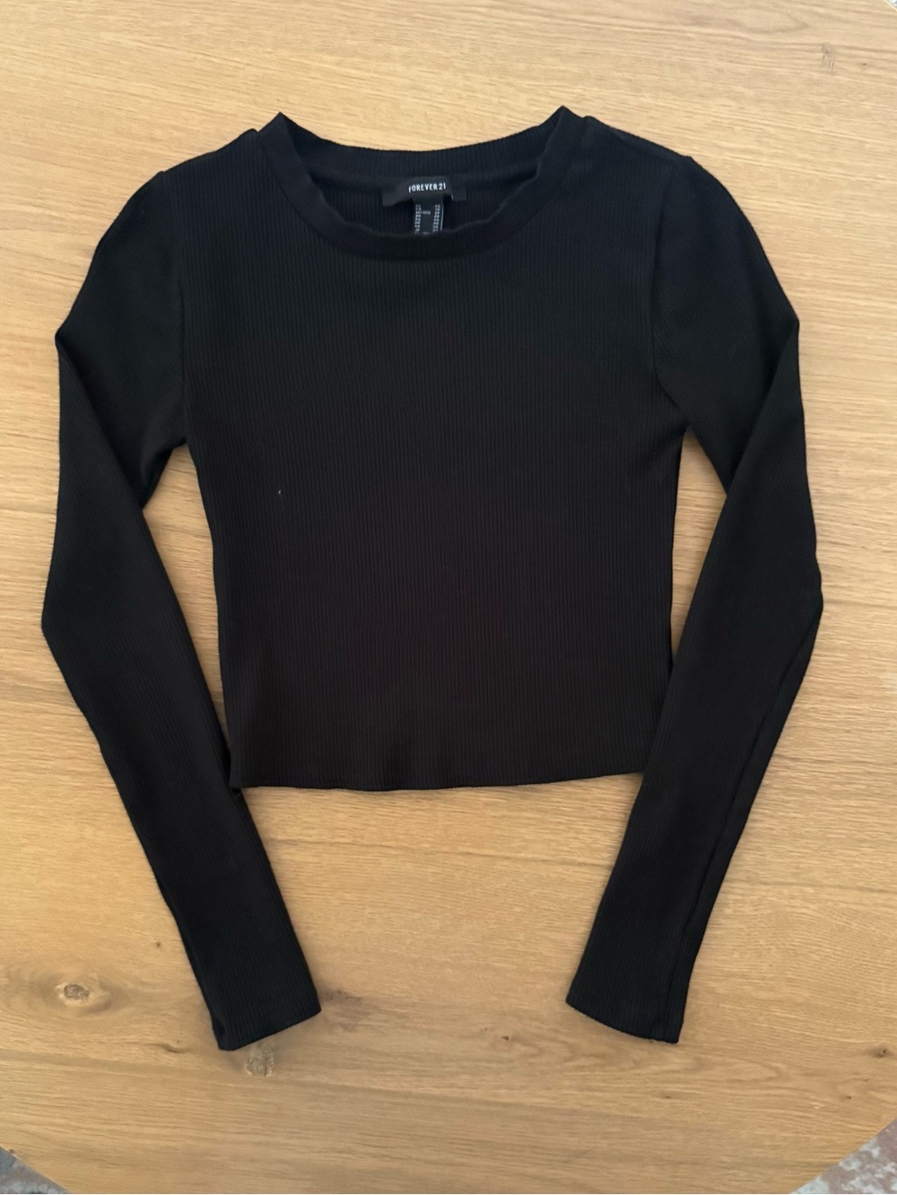 Forever 21 Black Ribbed Long Sleeve Skin Tight Crop Top, Women's Size XS